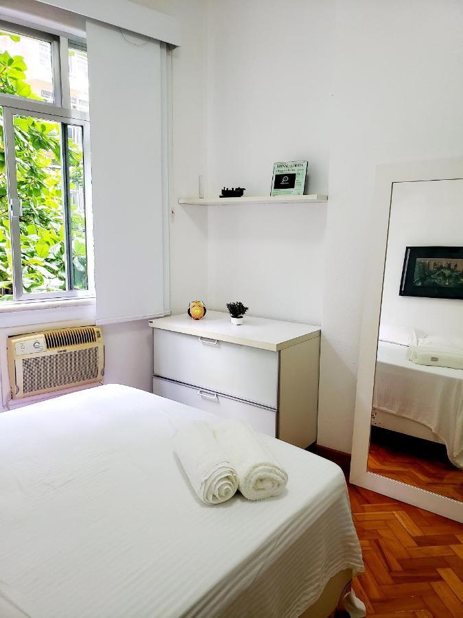 Apartamento Copacabana Reformado - 400m Da Praia, 2 Quartos, Portaria 24h, Wi-fi, Ar Condicionado, Cozinha Completa, Churrasqueira No Prédio