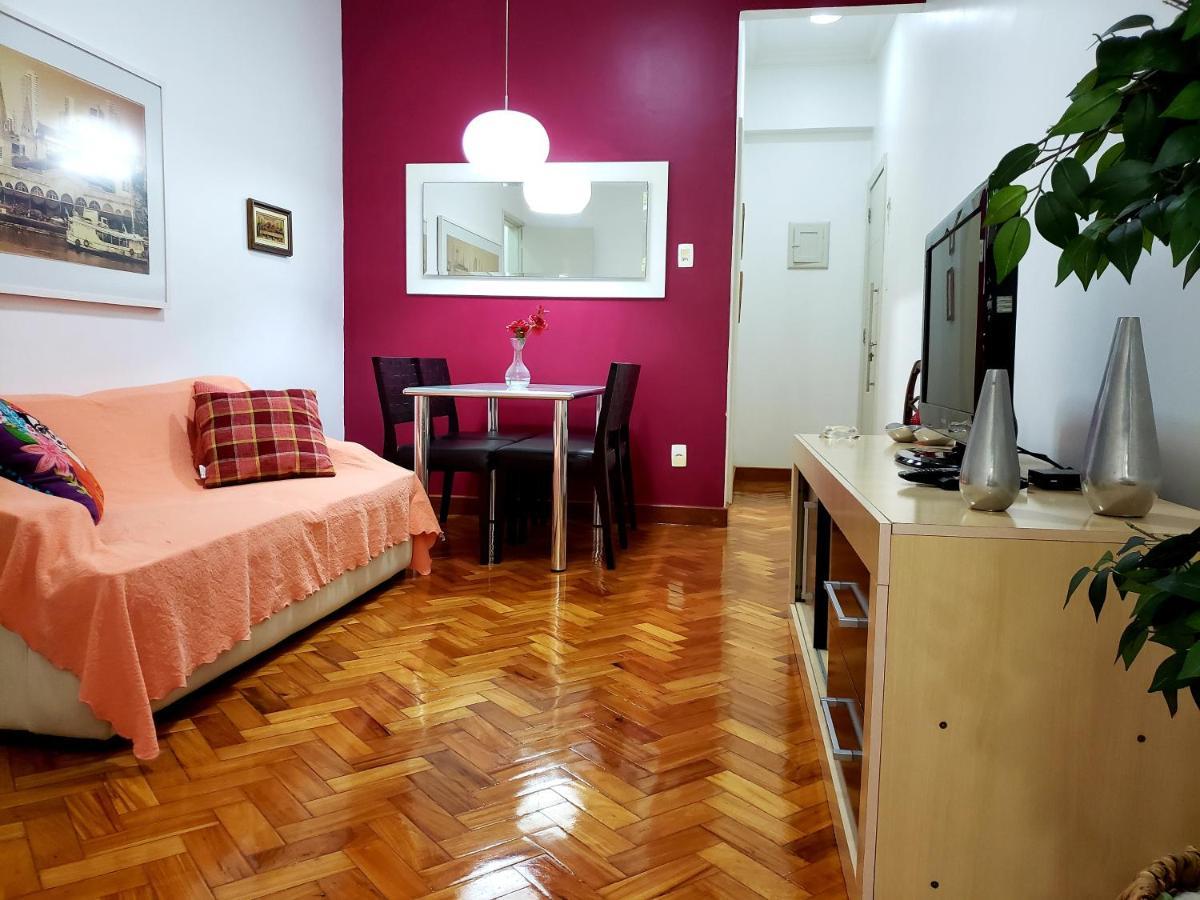 Apartamento Copacabana Reformado - 400m Da Praia, 2 Quartos, Portaria 24h, Wi-fi, Ar Condicionado, Cozinha Completa, Churrasqueira No Prédio